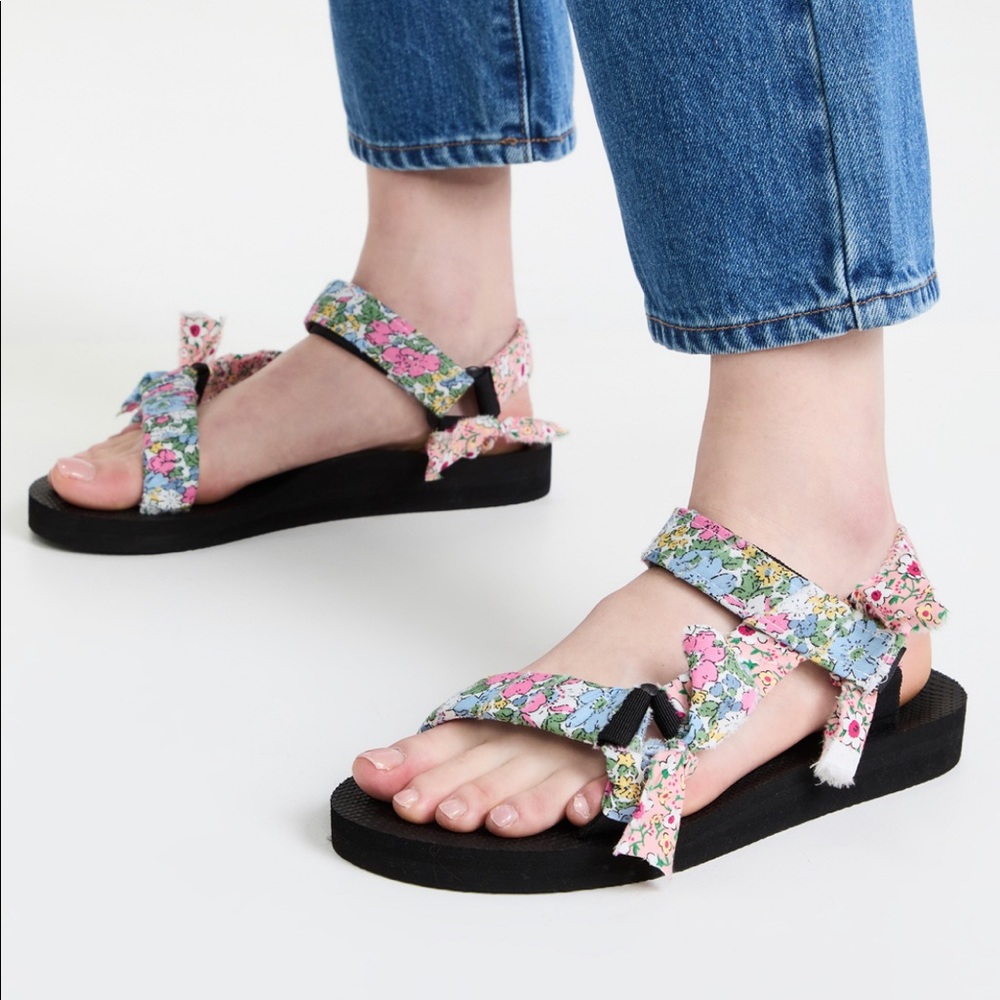 ARIZONA LOVE - TREKKY FLOWER SANDAL